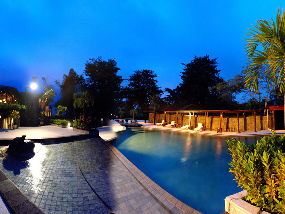 Finna Golf & Country Club Prigen Zewnętrze zdjęcie