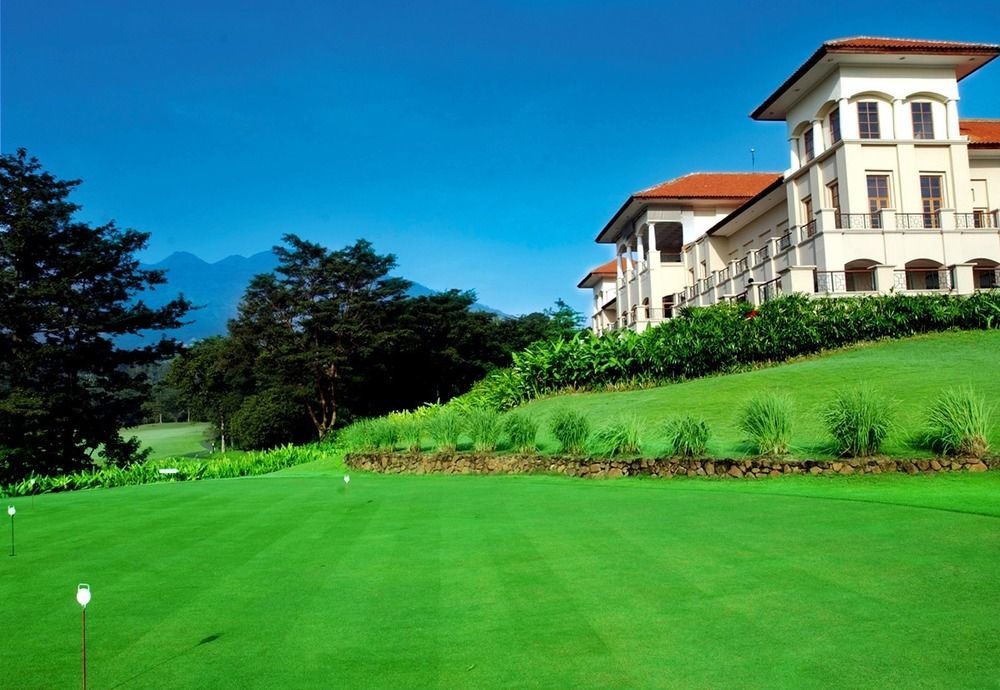 Finna Golf & Country Club Prigen Zewnętrze zdjęcie