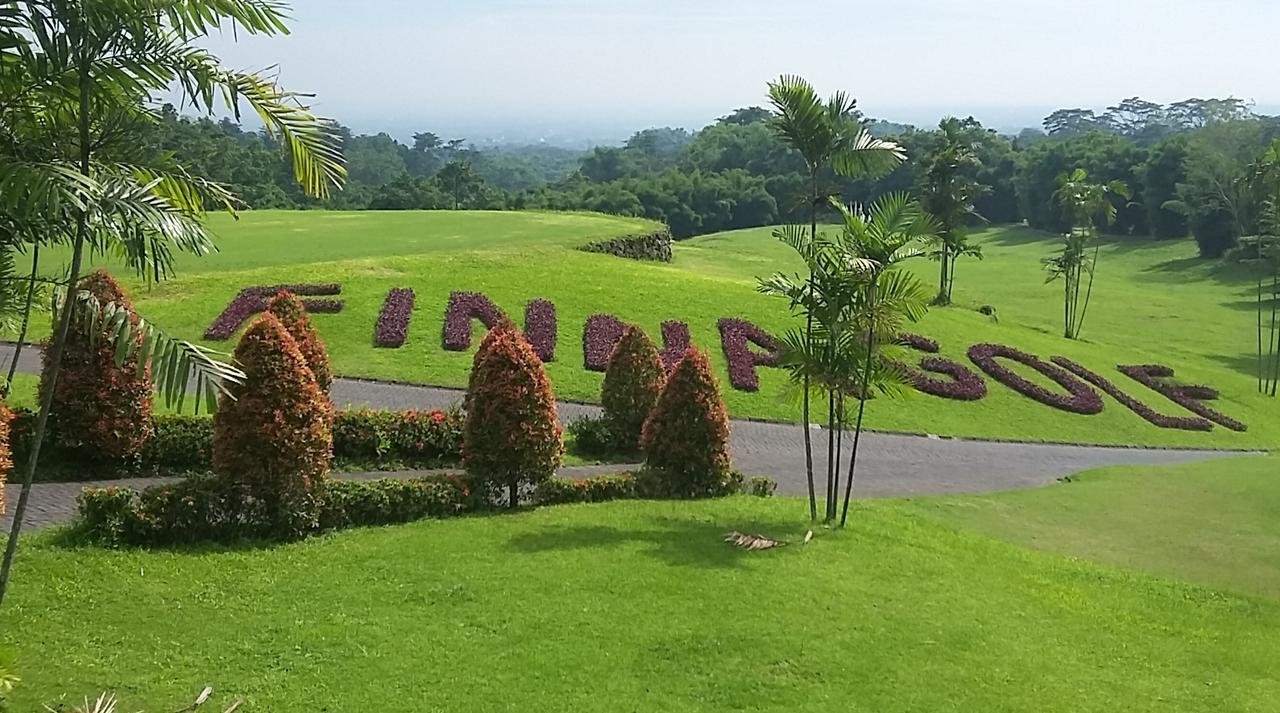 Finna Golf & Country Club Prigen Zewnętrze zdjęcie